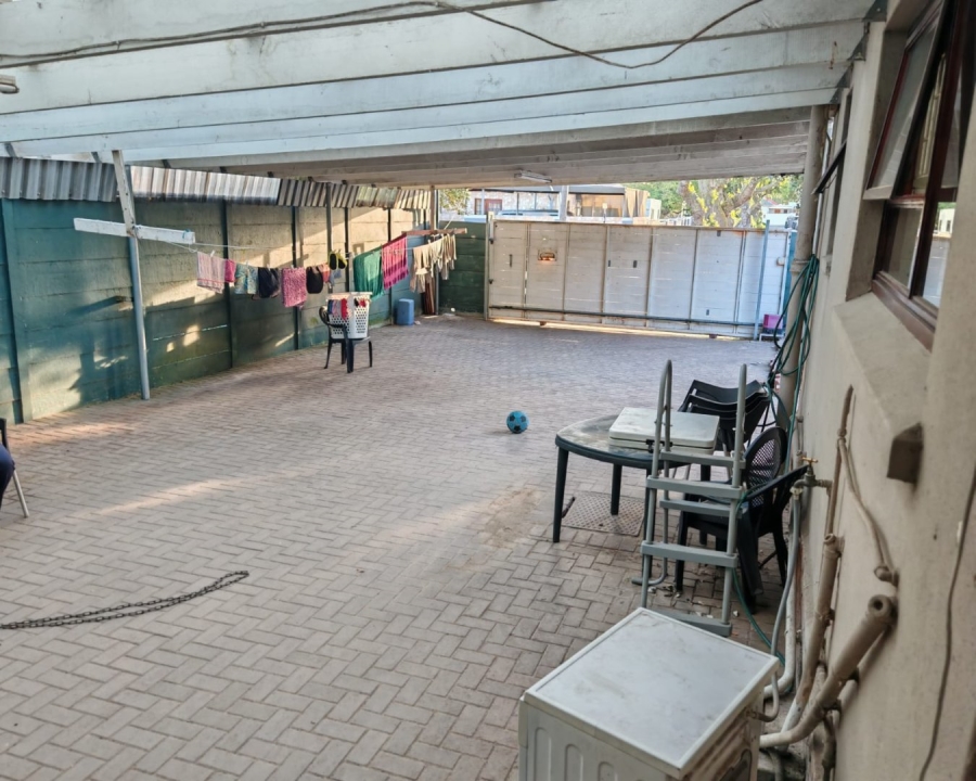 5 Bedroom Property for Sale in Thornton Western Cape